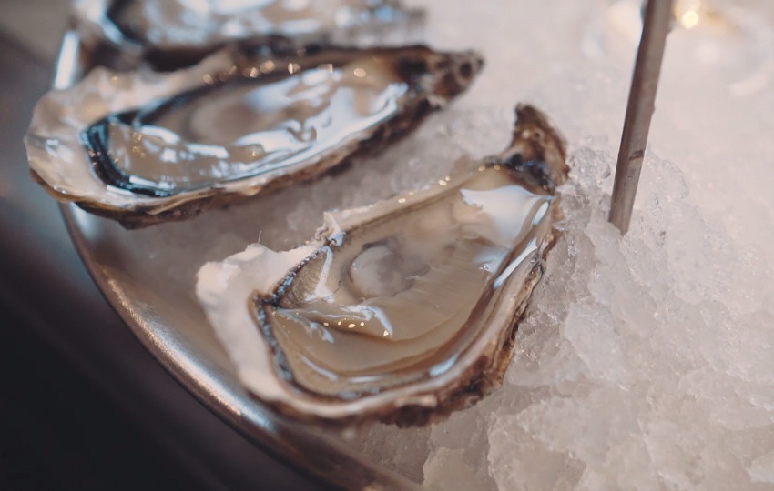 6 Scottish Oysters and 6 Scottish Gins for £25 at Randall & Aubin