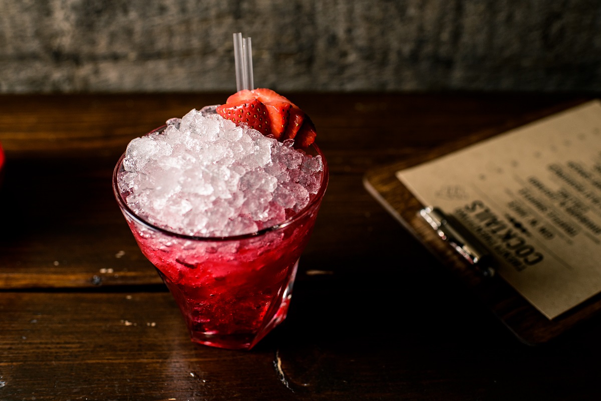 £5 Cocktails, £10 Wine and £2.80 Beers Happy Hour at Twenty Twenty Two