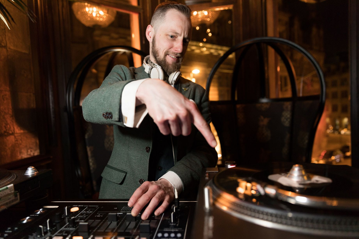 Spend all week at The Bay Horse Tavern