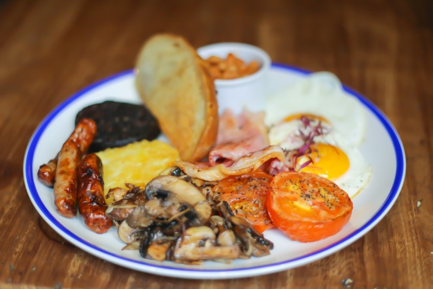 Bottomless Brunch at The Bay Horse Tavern