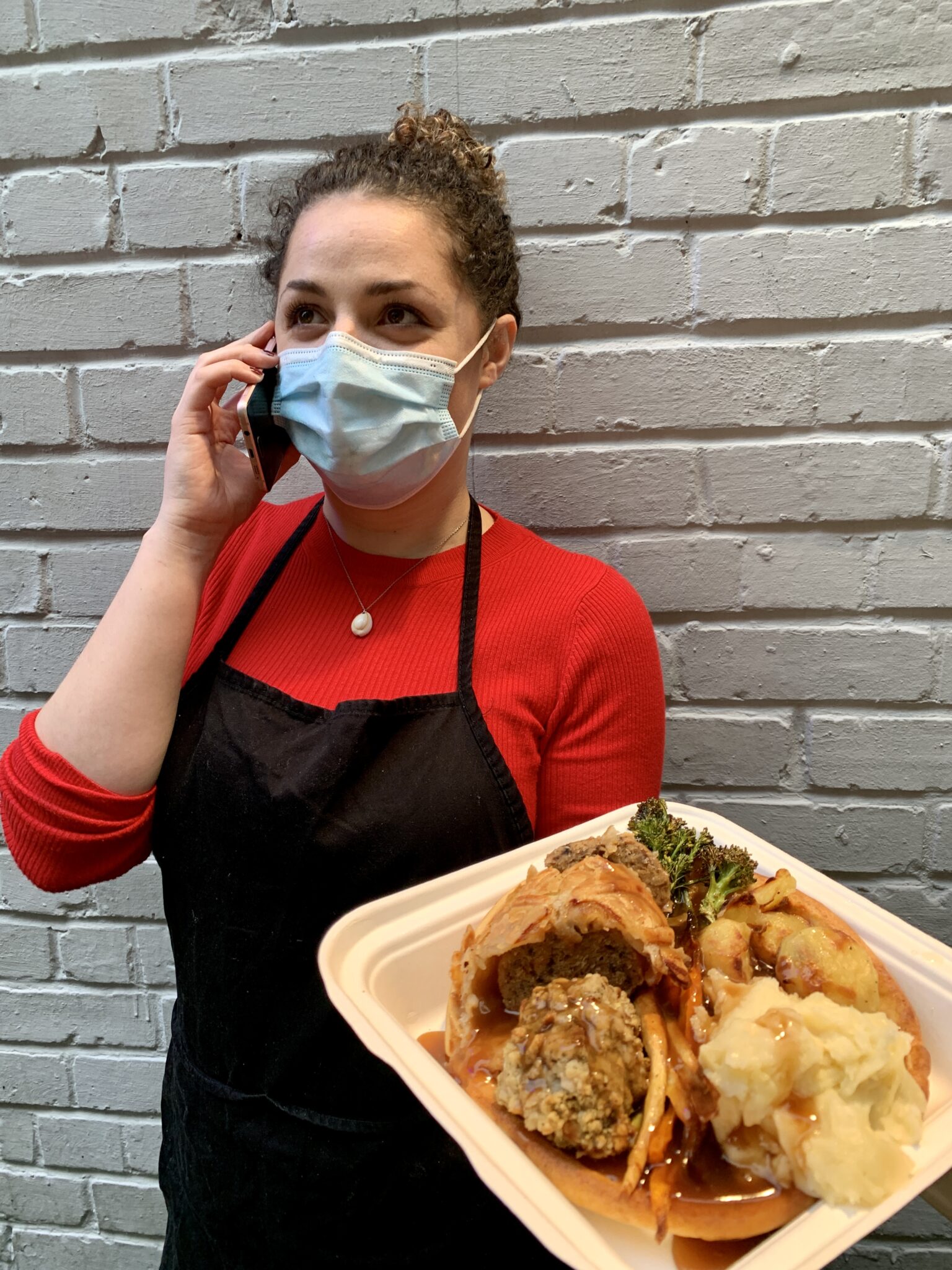 Sunday Roast delivered within two hours? Call 'The Roastline'