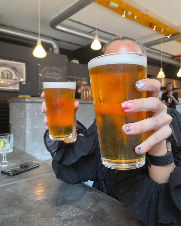 £3 Pints, 241 Cocktails & £10 Bottles of Fizz Elnecot's Amazing NEW