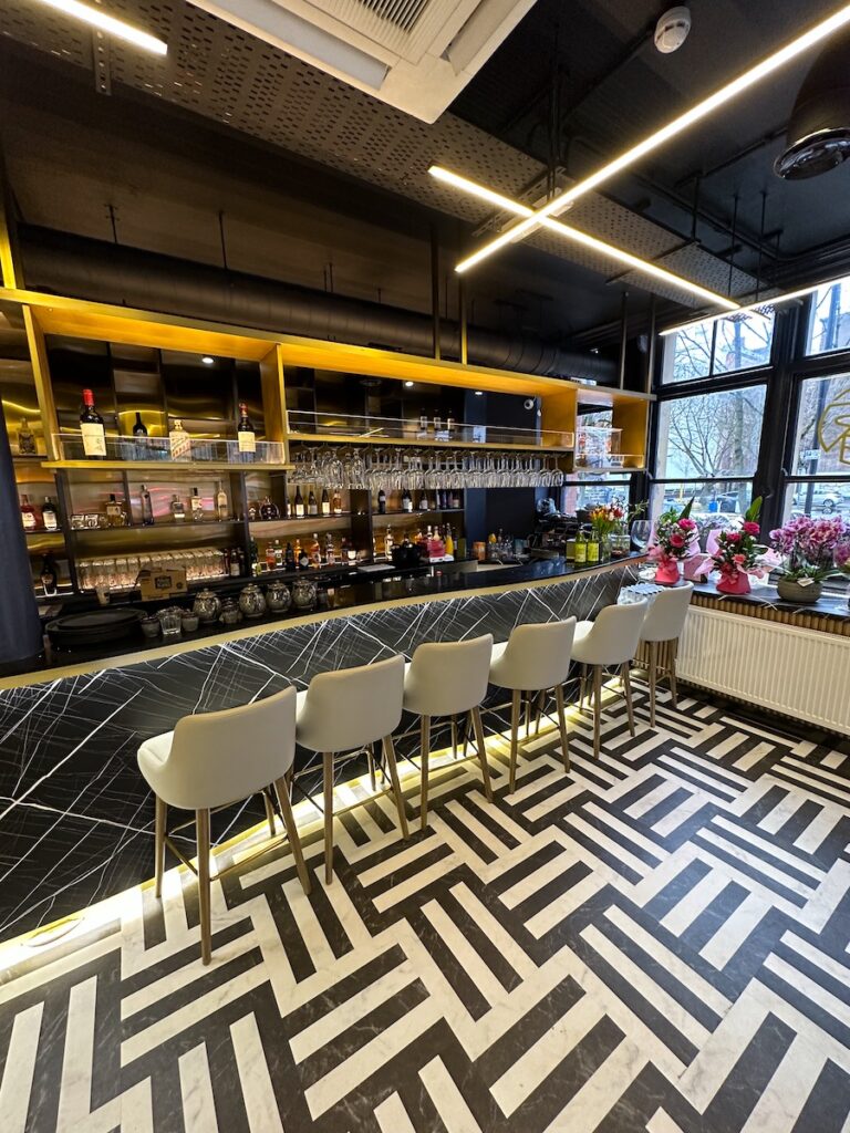Home Contemporary Chinese a new restaurant with a dedicated inhouse