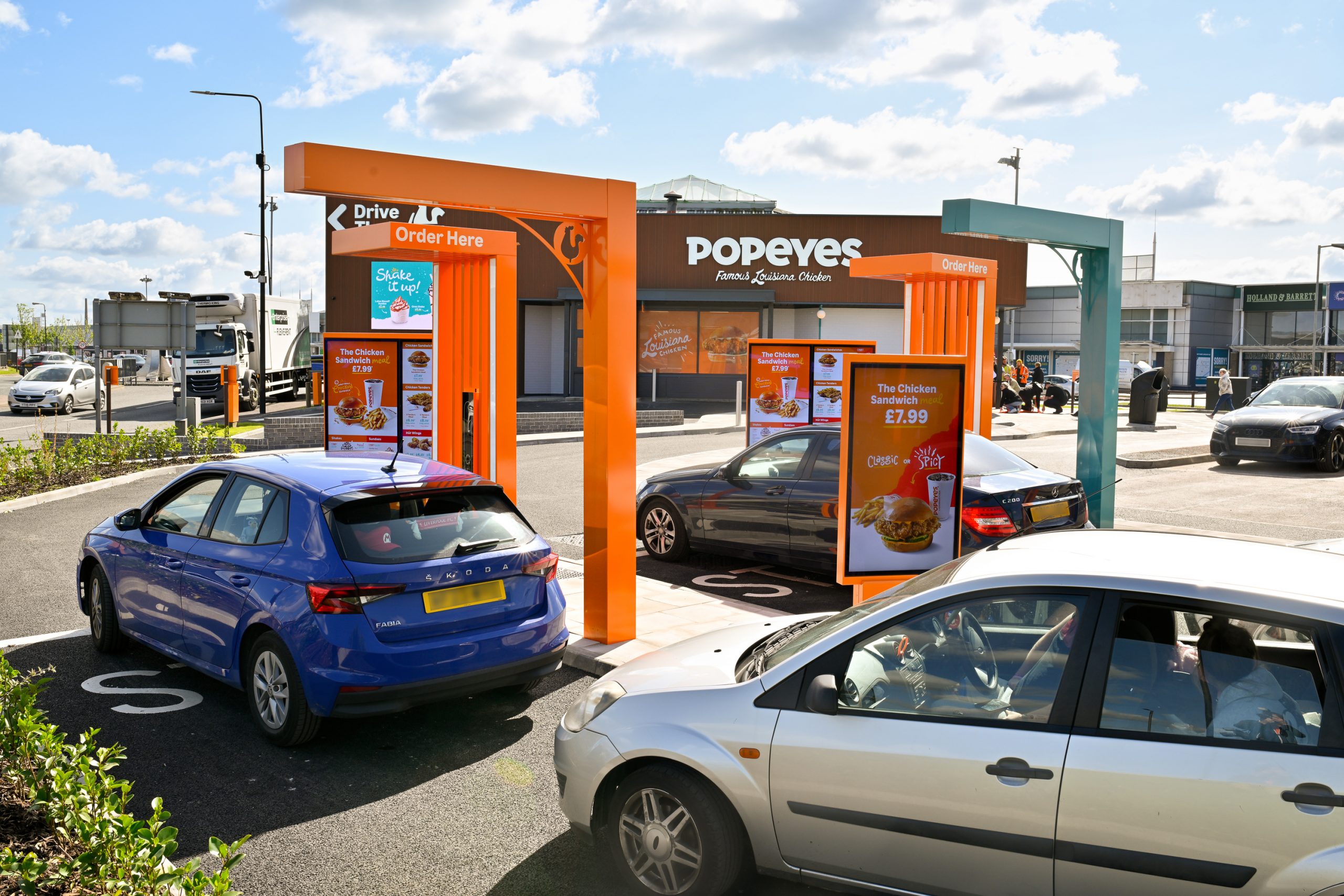 Popeyes open first drive-thru in Manchester - Manchester’s Finest