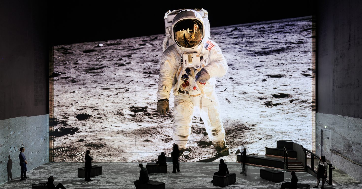 Moon - Catalogue shoot 231030