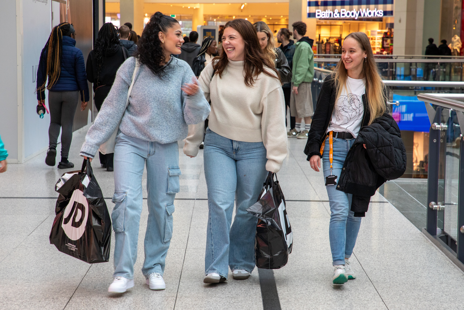 Manchester Arndale Student Social event 26.09.24

Further info:
Jamie-Leigh Platt
Digital Marketing Coordinator - Manchester Arndale
CBRE | Property Management FM
Management Office | 1st Floor | Arndale House | Manchester | M4 3AQ
jamieleigh.platt@cbre.com 

Full credit always required as stated in T&C's. PR and Press release use only, no further reproduction without prior permission.

Picture © Jason Lock Photography
+44 (0) 7889 152747
+44 (0) 161 431 4012
info@jasonlock.co.uk
www.jasonlock.co.uk