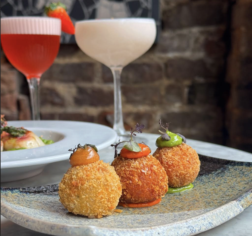 Valentine’s Day at El Gato Negro