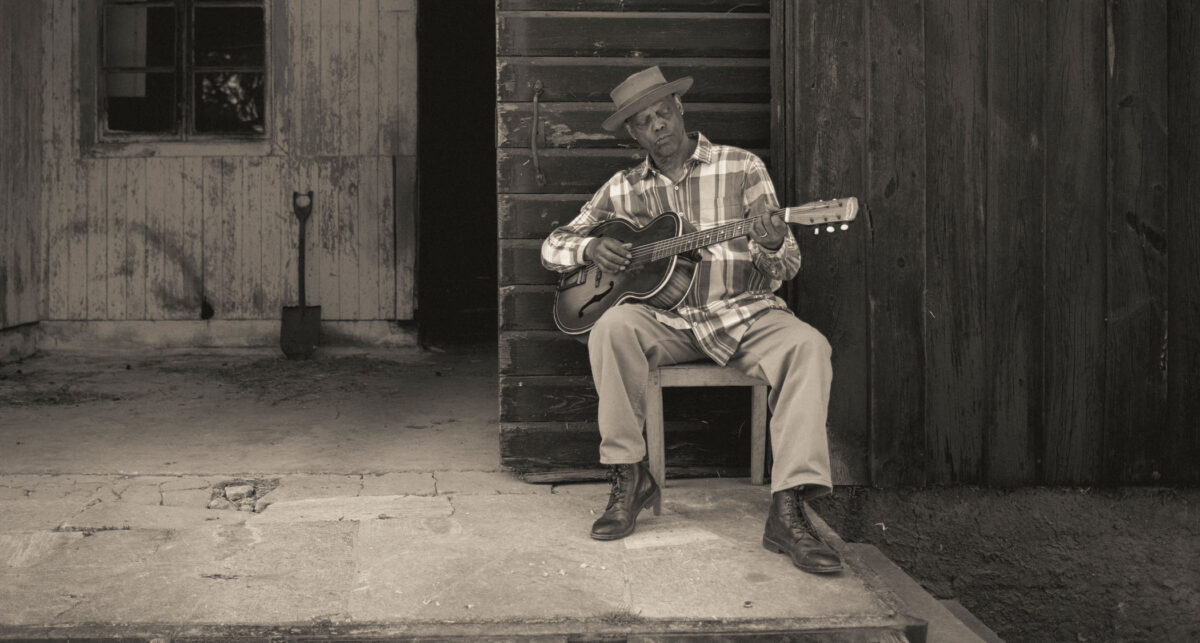 Eric Bibb