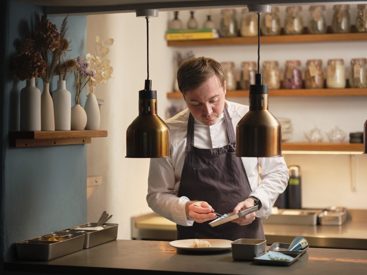 Rogan & Co Tom Reeves