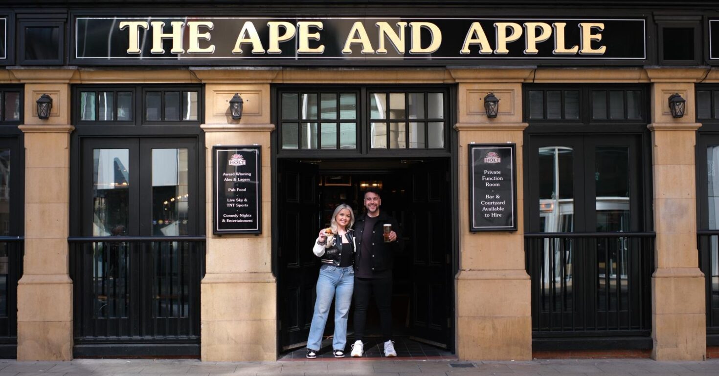 Ape & Apple